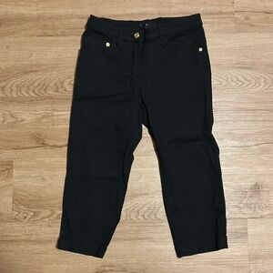 Women’s H&M Size 6 Black Capri